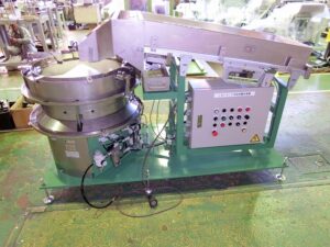 ビスケット整列投入装置（横ピロー）